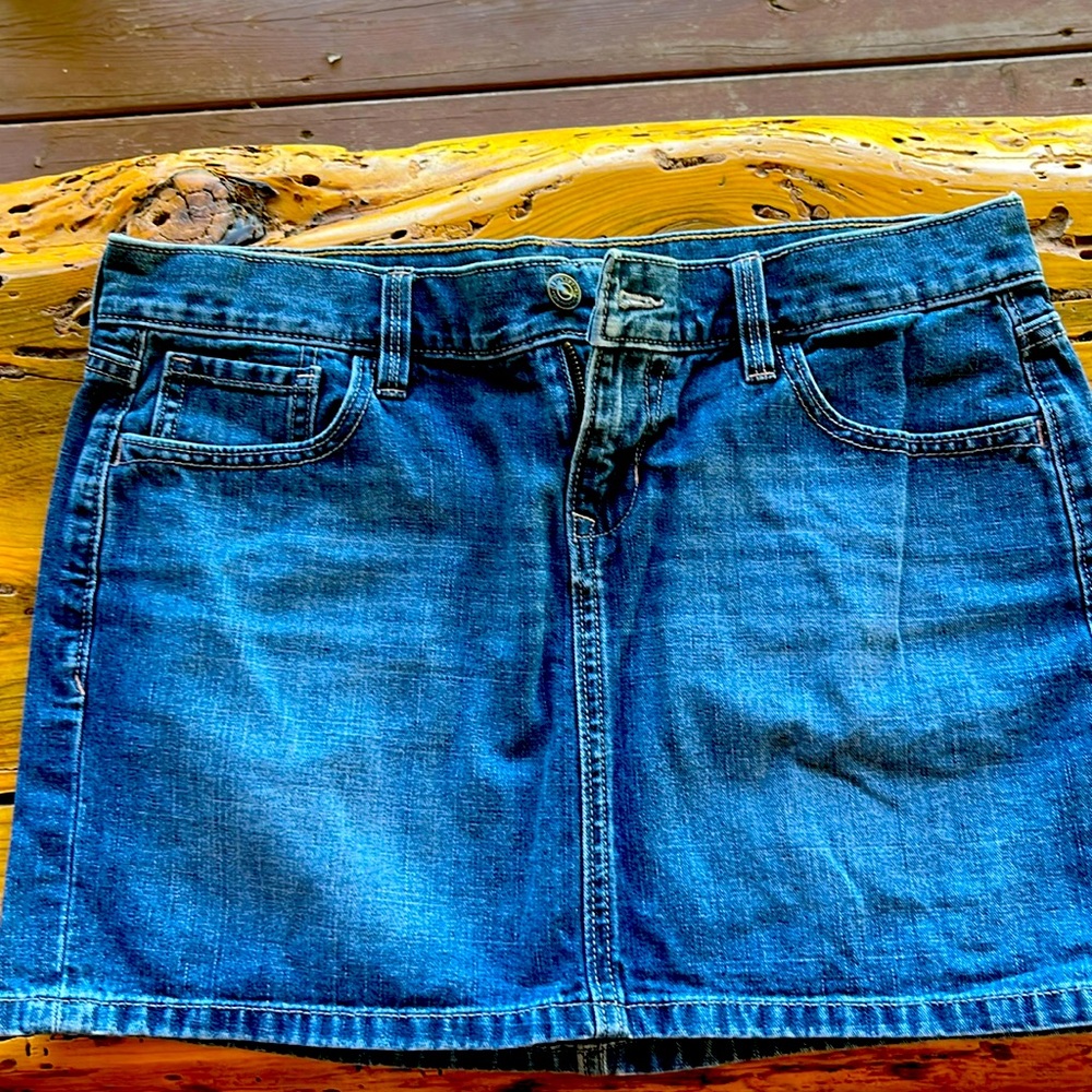 Old Navy mini skirt size 6